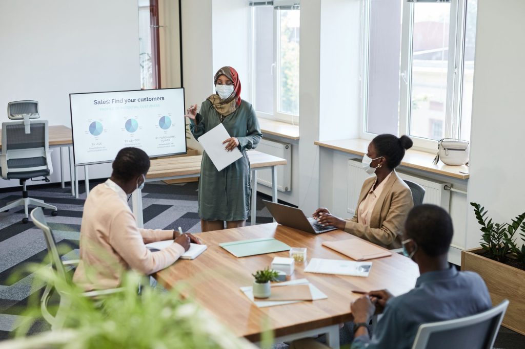 Understanding Modern Business Presentations: From Pitch Deck Presentation to Pitch Copywriting